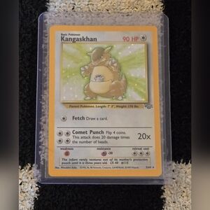Kangaskhan (5/64) Basic Pokémon holographic card from the 1999 Jungle (3)